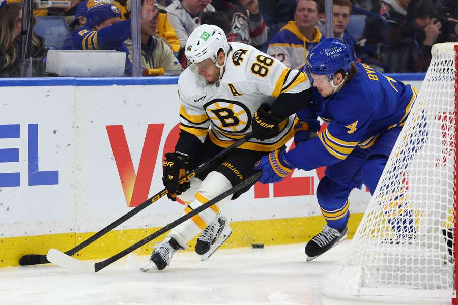 Pastrňák zapsal tři body, výhru ale neslavil.