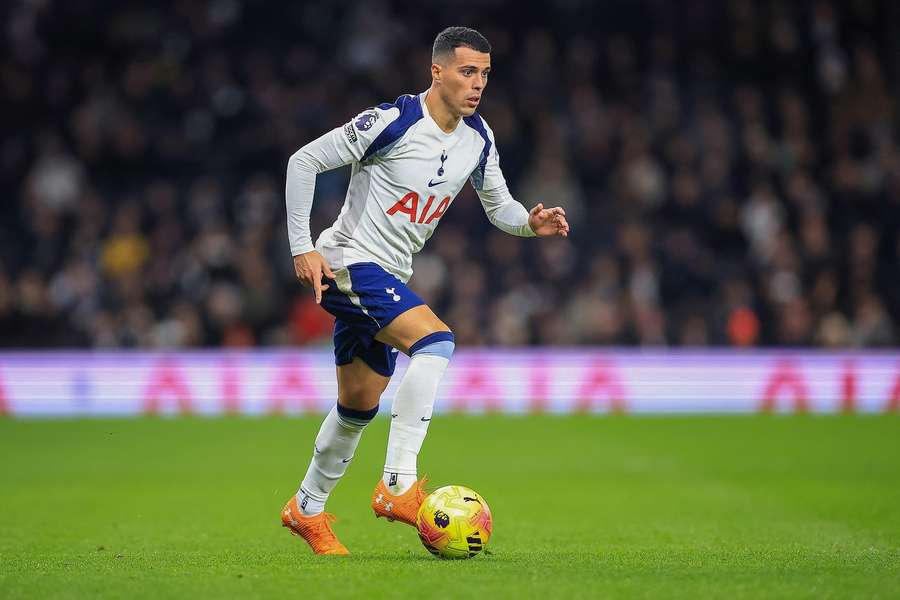 WATCH: Porro blasts Bergvall for applauding Tottenham home fans