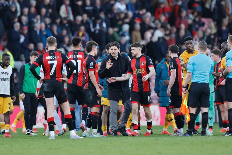 Bournemouth boss Iraola speaks on Zabarnyi's suspension: There are no excuses
