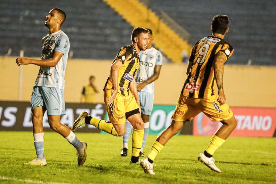 Aylon marcou o gol da vitória do Novorizontino sobre o Londrina