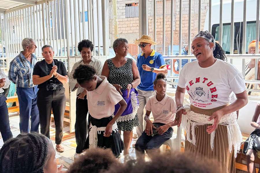 Fundação Benfica entrega medicamentos e material hospitalar em Cabo Verde