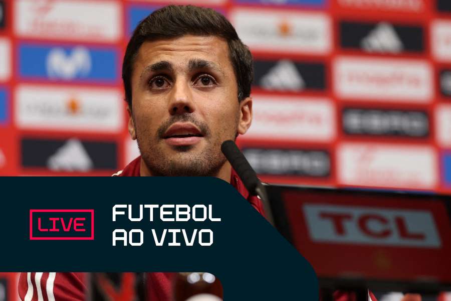 Rodri e a Espanha, atual bicampeã do mundo, joga neste sábado (26)