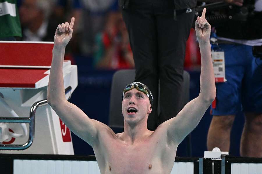 Daniel Wiffen celebra o ouro