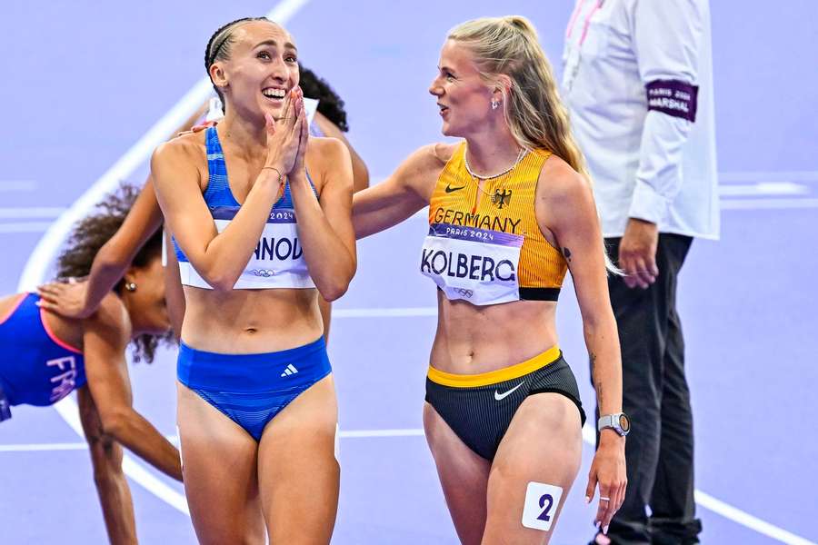 Gabriela Gajanová po dobehnutí semifinále na 800 metrov.