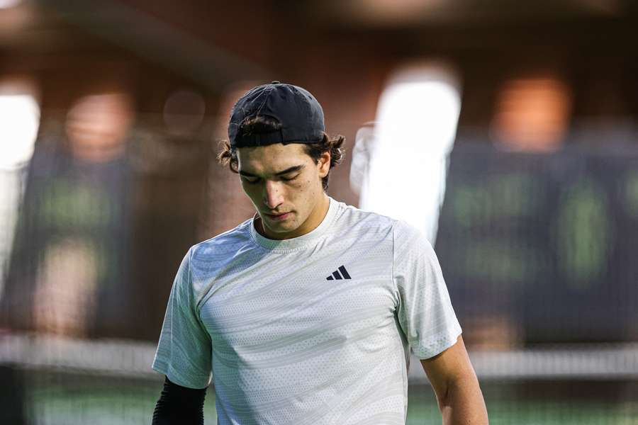 Henrique Rocha conquista challenger de Brasília frente a Adolfo Vallejo Henrique Rocha conquista challenger de Brasília frente a Adolfo Vallejo