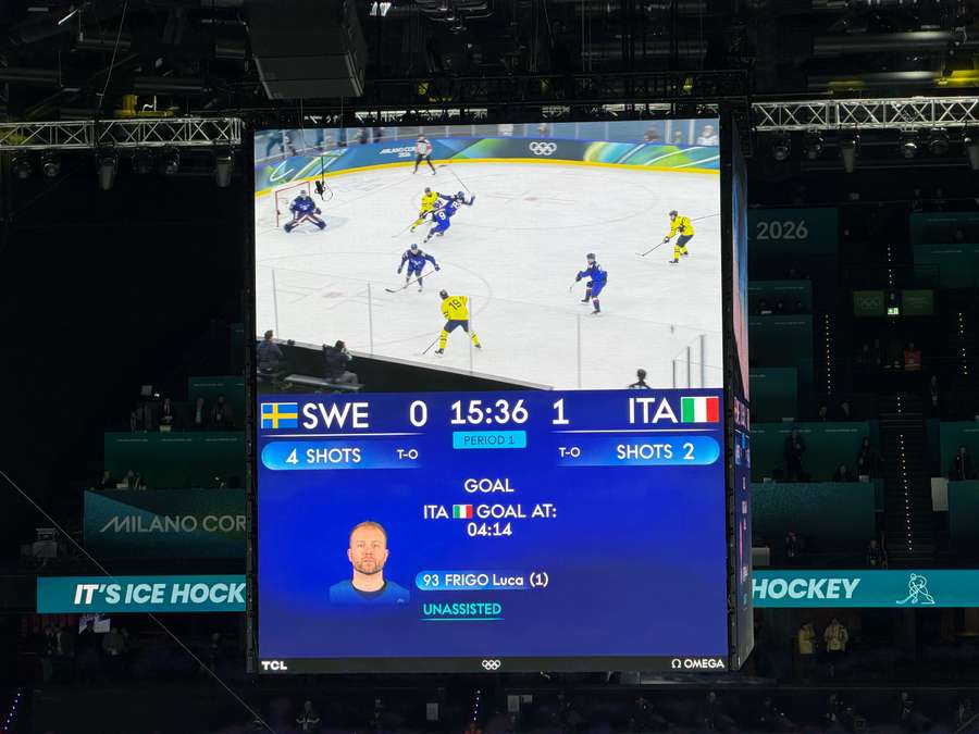 Italové se proti Švédsku ujali vedení. Italové se proti Švédsku ujali vedení.