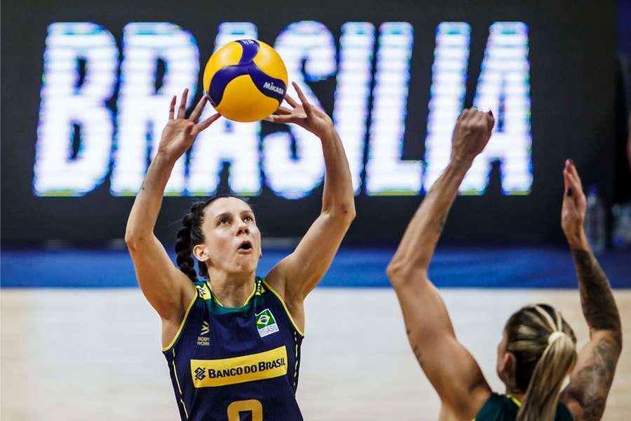 Inconstante, Brasil perde no tie-break para o Canadá na VNL