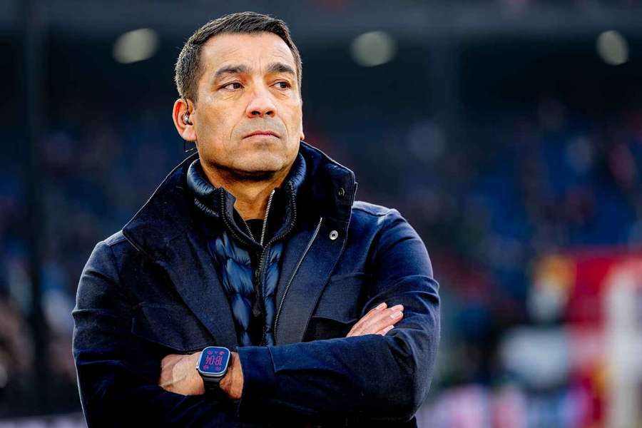 Van Bronckhorst bude působit v Liverpoolu.