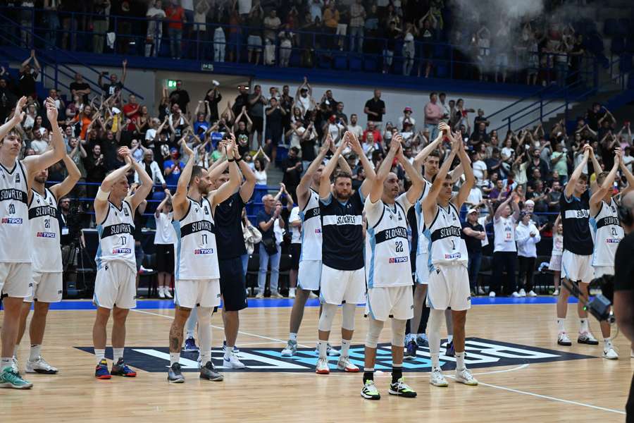 Slovenskí basketbalisti s ďalšou výhrou.