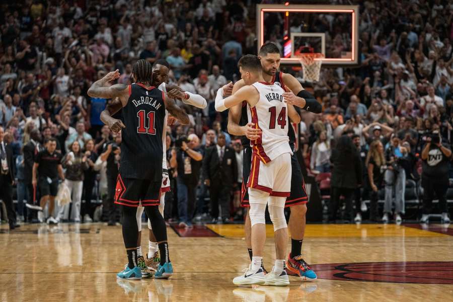 Los Heat festejan su clasificación a los playoffs