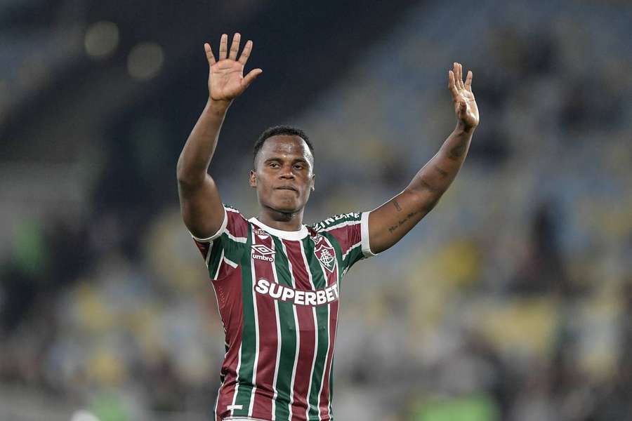Jhon Arias será nuevo jugador de los Wolves