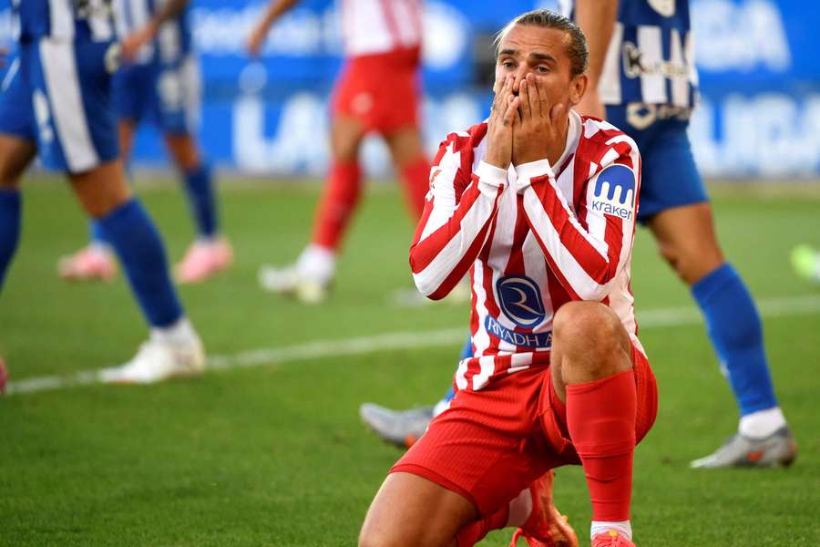 Griezmann reacts after missing a chance against Alaves Griezmann reacts after missing a chance against Alaves