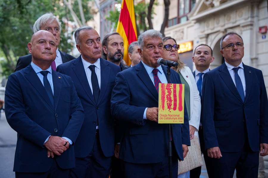 Laporta, en la Diada de Cataluña, junto a miembros de la directiva