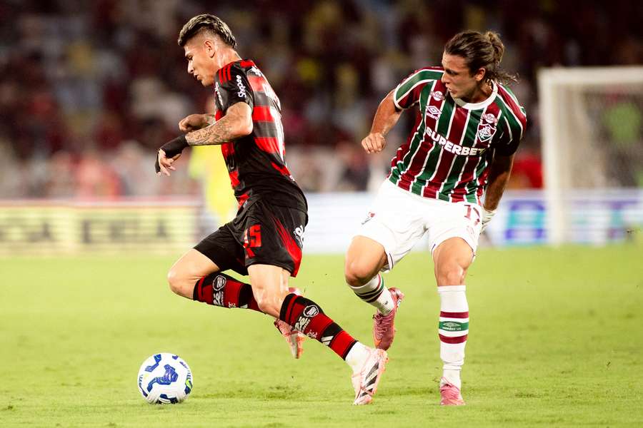 Flamengo entra, pra variar, como favorito em mais um clássico Flamengo entra, pra variar, como favorito em mais um clássico