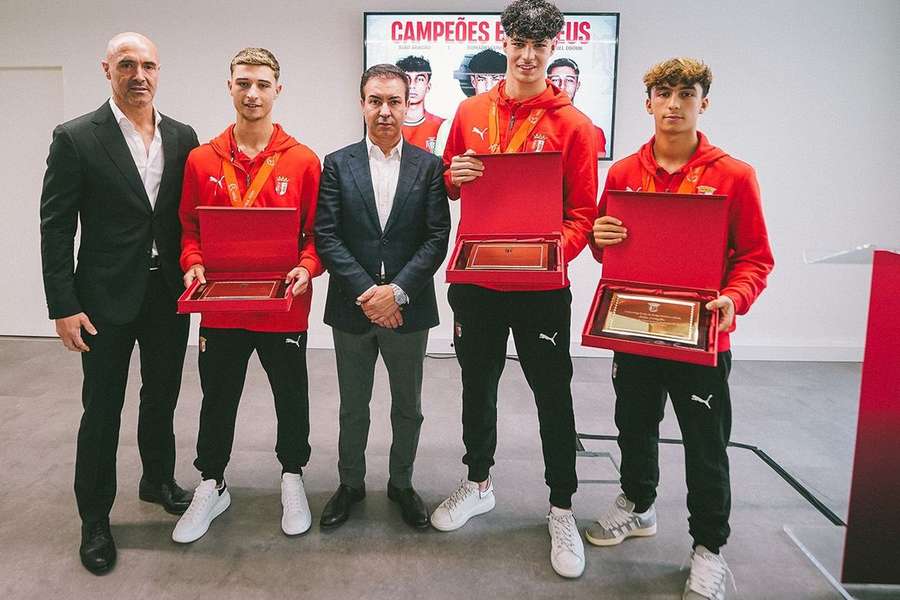 António Salvador junto aos campeões europeus