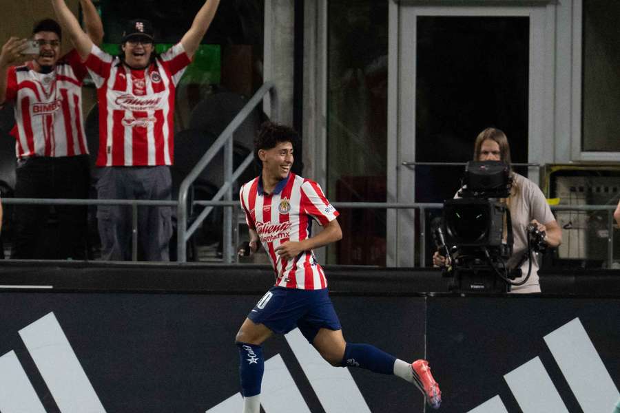 Chivas gana lejos de casa