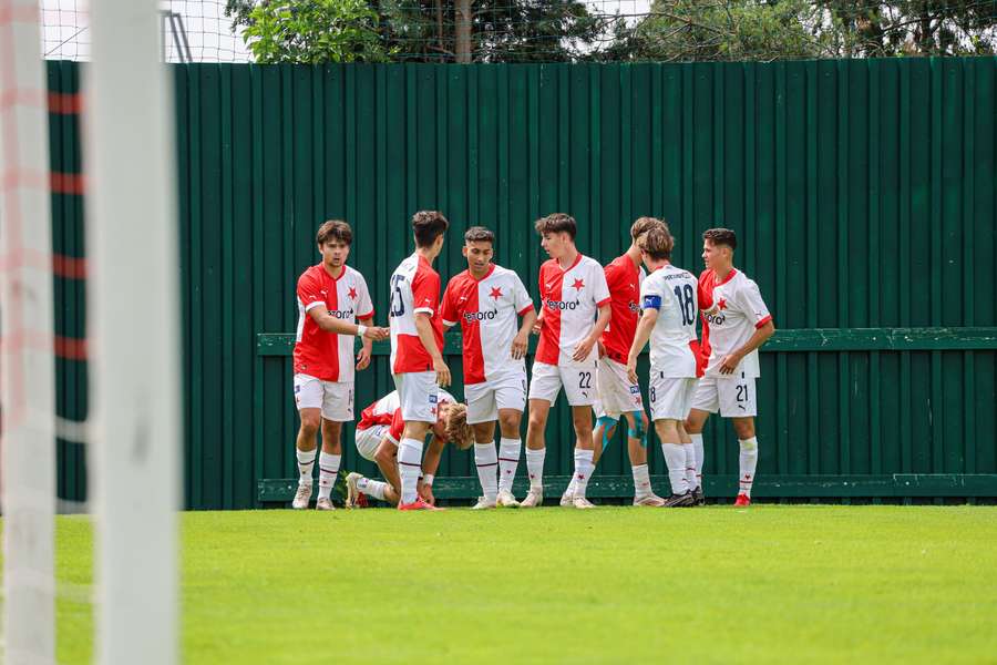 Nový projekt Slavie se rozjíždí. Pomoci s přechodem mezi dospělé mají i dva zkušení hráči