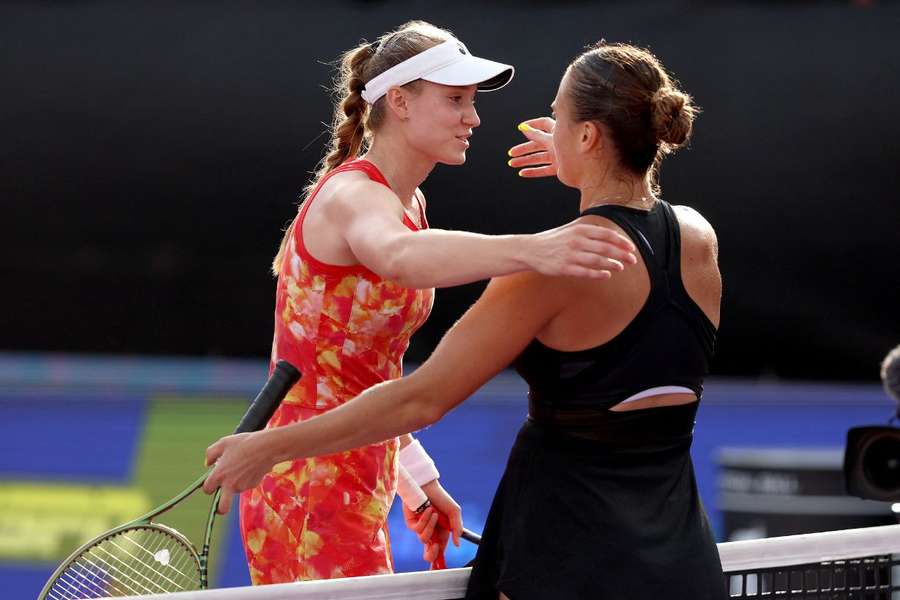 Elena Rybakina i Aryna Sabalenka podczas WTA Finals w Cancun