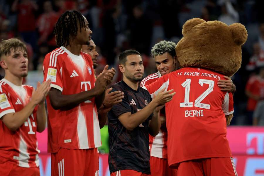 Die Bayern dürfen einen 6:0-Kantersieg zum Auftakt in die Bundesliga feiern.