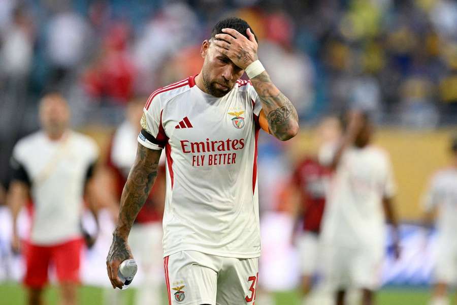 Otamendi ao serviço do Benfica