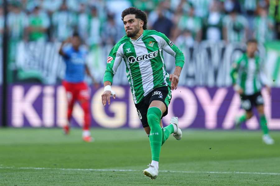 Abde Ezzalzouli, extremo do Betis Abde Ezzalzouli, extremo do Betis