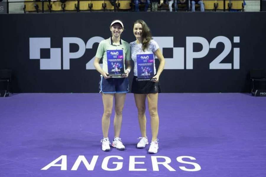 Monica Niculescu şi Cristina Bucşa