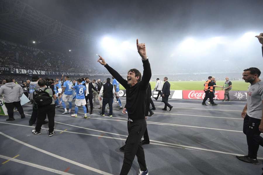 Conte celebrates their title triumph