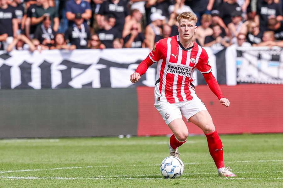 Schouten tijdens de uitwedstrijd bij Heracles