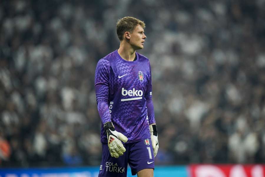 Nübel spielt seit dieser Saison bei Besiktas. Nübel spielt seit dieser Saison bei Besiktas.
