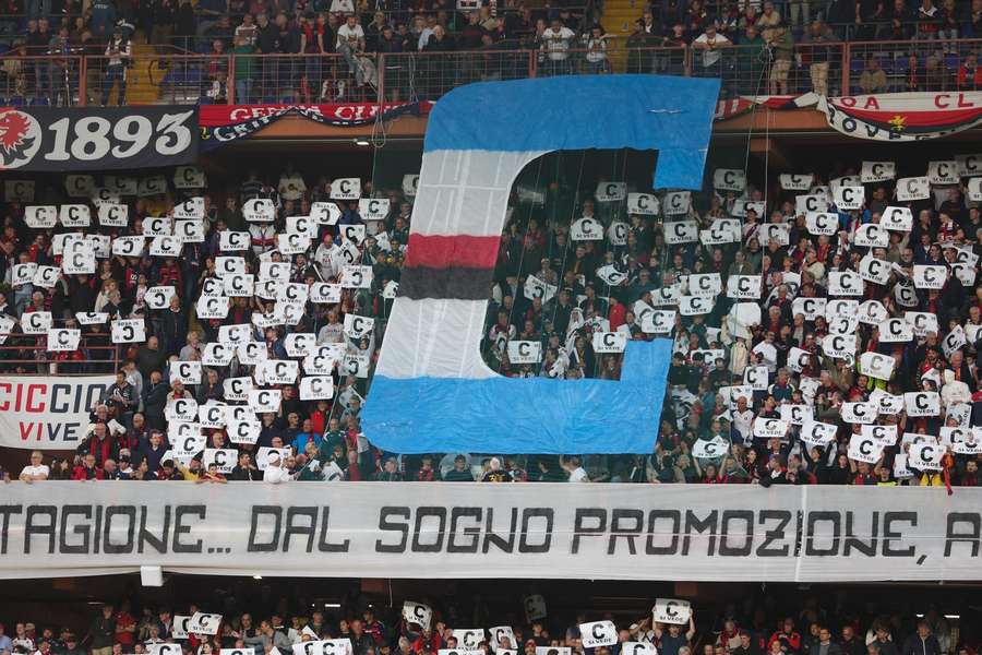 Die Genua-Fans hatten mit dem Abstieg bereits abgeschlossen.