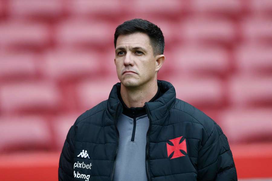 Barbieri deixa o Vasco na vice-lanterna do Brasileirão