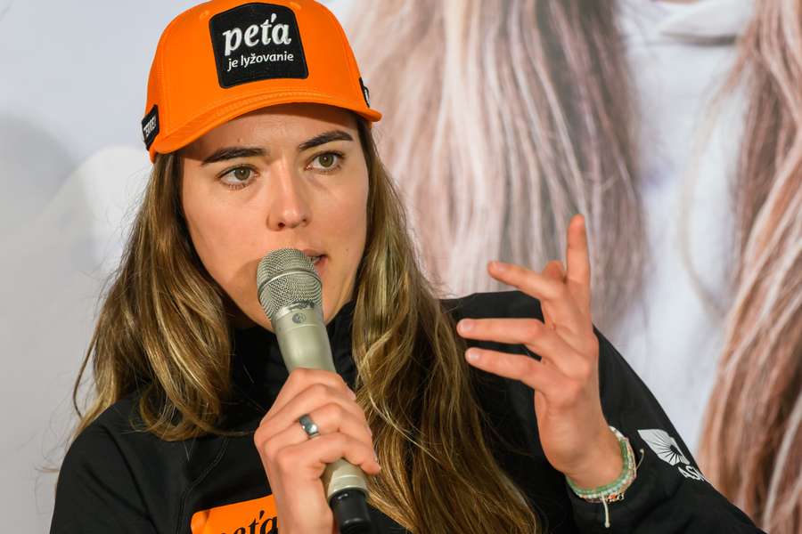Vlhová sa teší na štart sezóny. Vlhová sa teší na štart sezóny.