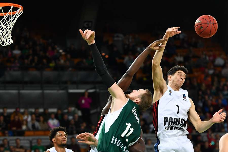 PE koszykarzy. Śląsk Wrocław – Paris Basketball 69:77