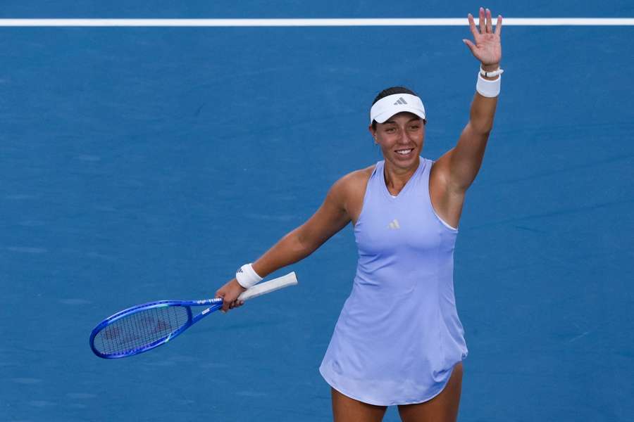 Jessica Pegula celebra a vitória sobre Iga Swiatek durante o Open de Cincinnati
Jessica Pegula celebra a vitória sobre Iga Swiatek durante o Open de Cincinnati
