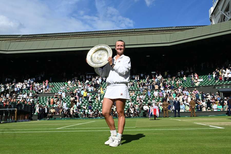 Krejčíková triumfovala na grandslamech na Roland Garros i ve Wimbledonu.