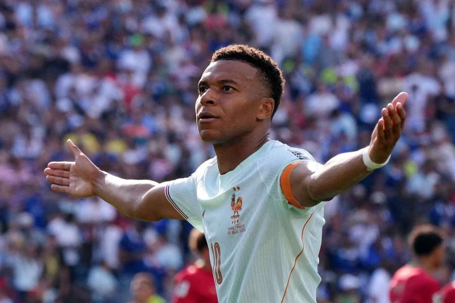 Mbappé zaknihoval ďalší rozhodujúci zásah. Mbappé zaknihoval ďalší rozhodujúci zásah.