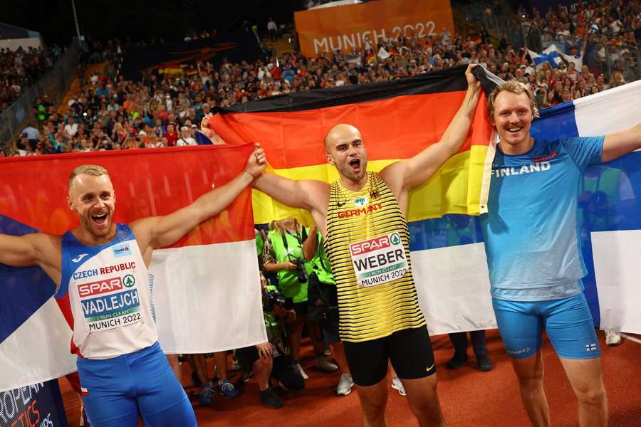 Javelin and relay golds put Germany top of medal table