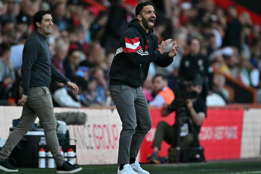 Ruben Amorim no banco do Manchester United