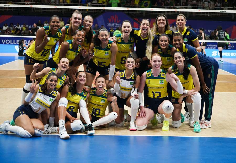 Brasil termina segunda rodada nas primeiras posições da VNL