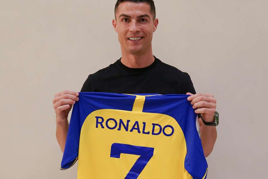 Cristiano a ajuns la Riyadh. Ronaldo va fi prezentat marți pe stadionul lui Al-Nassr.
