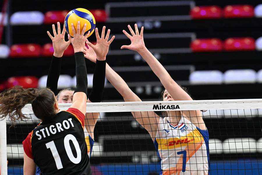 Die deutschen Volleyball-Damen müssen die dritte Niederlage in Serie einstecken