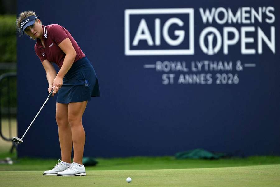 Sára Kousková na hřišti v Lytham St. Annes. Sára Kousková na hřišti v Lytham St. Annes.