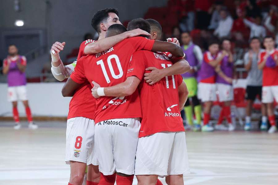 Benfica subiu à liderança isolada