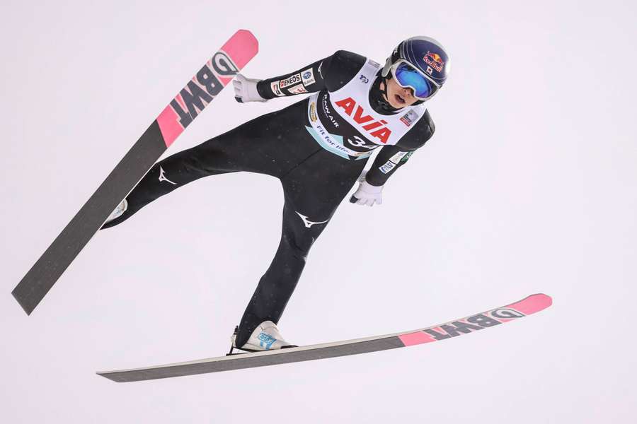 Japończyk Ryoyu Kobayashi skoczył na nartach 291 metrów. To nieoficjalny rekord świata