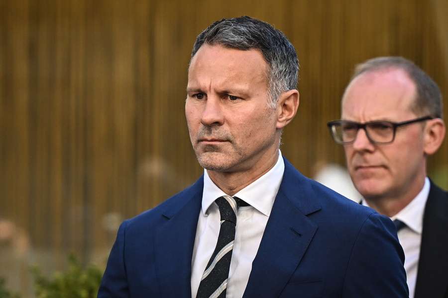 Ex-Man Utd star Giggs to face retrial over assault charges after failed verdict