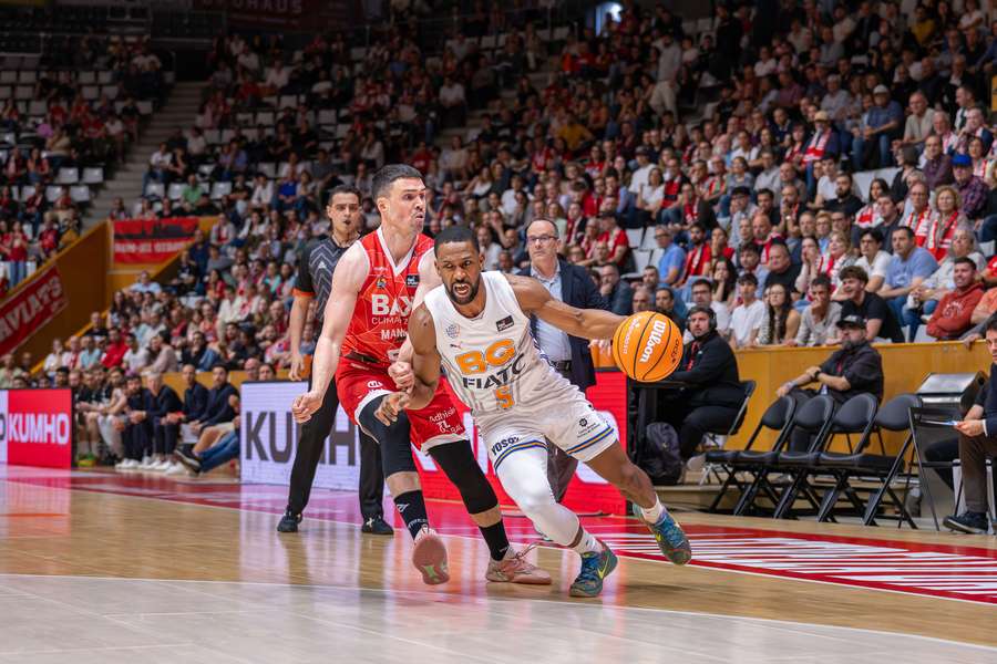 Duelo en el Bàsquet Girona-BAXI Manresa