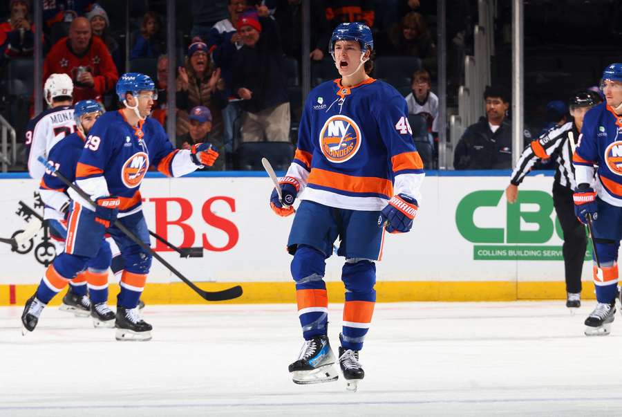 Schaefer od príchodu do NHL žiari.  Schaefer od príchodu do NHL žiari.