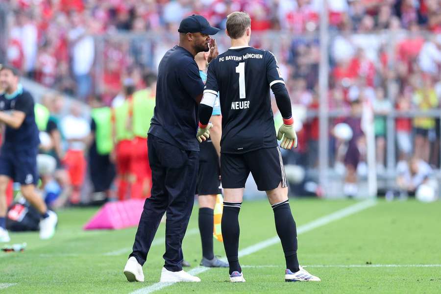 Manuel Neuer continua a ter a confiança de Vincent Kompany.