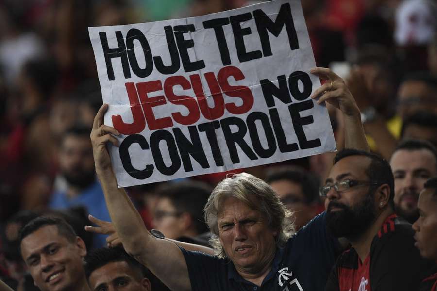 Torcida do Flamengo sente a falta de Jorge Jesus e o nome do técnico é sempre especulado