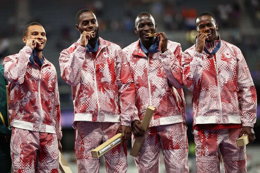 Canadá conquistou pela segunda vez o título no revezamento 4x100m